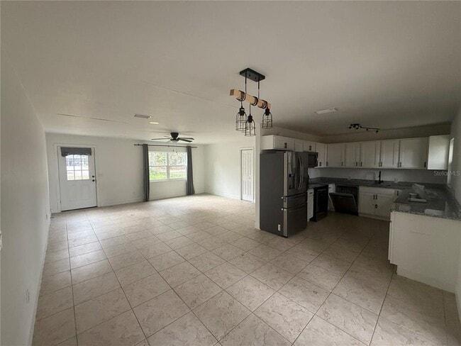 Foto del edificio - 859 CR 541