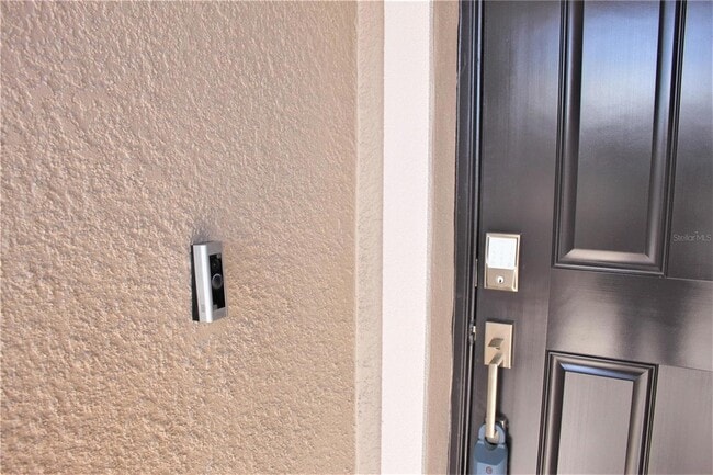 Building Photo - 9077 Shadyside Ln