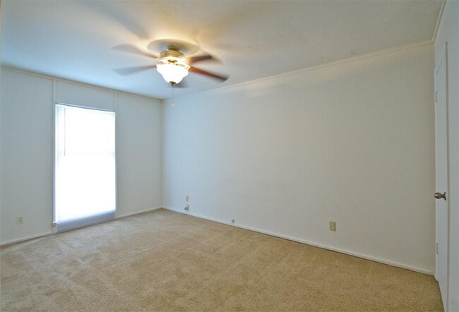 Foto del edificio - 1000 Heights Blvd