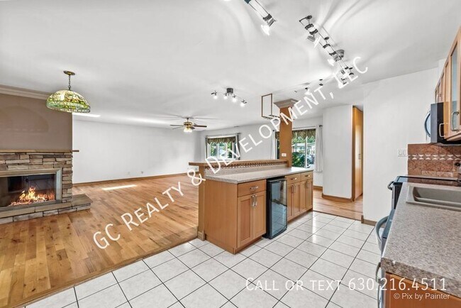 Foto del edificio - 1123 Duxbury Ln