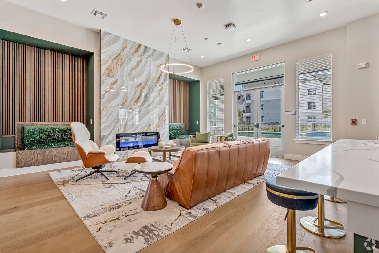 Casa club - The Rivers at Five Points