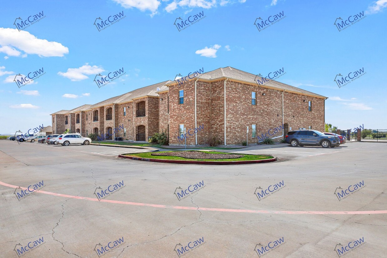 Primary Photo - Great 2/2 apartment in Alvarado!