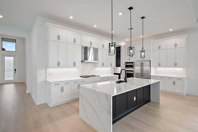 Building Photo - 13613 Le Christine Dr