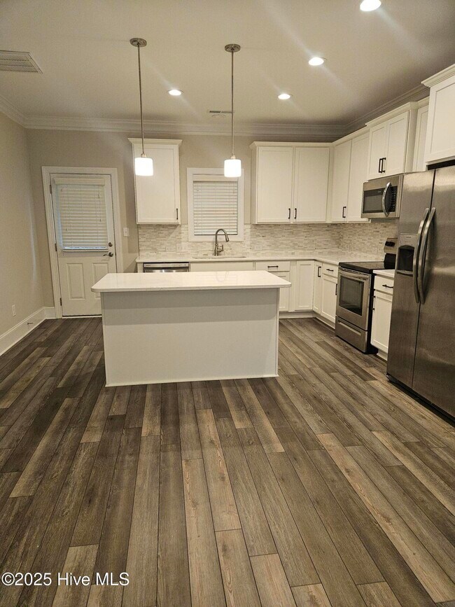 Building Photo - 504 Niblick Cir