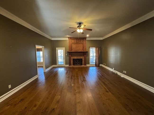 Building Photo - Very Nice 4 Bedroom 2.5 Bathroom Home in N...