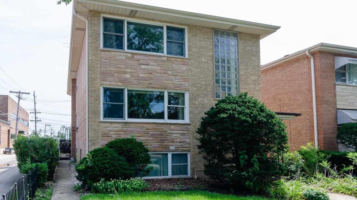 Foto principal - 1215 Balmoral Ave