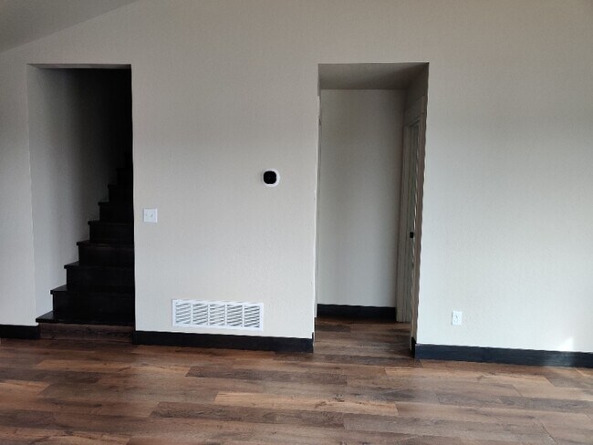 Foto del edificio - 947 N Camas Ln