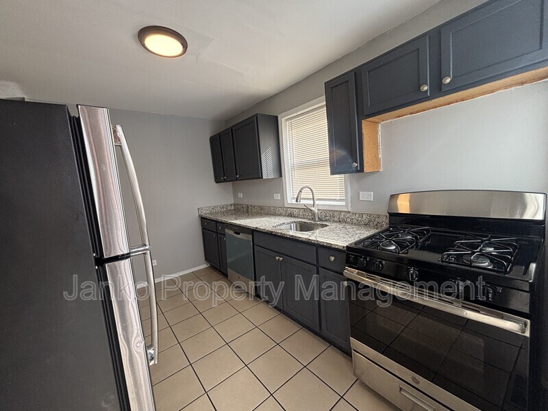 Foto principal - 9426 S Wentworth Ave