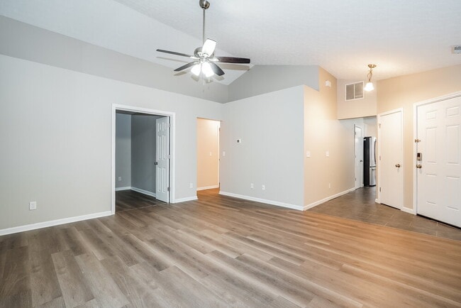 Building Photo - 2625 Northwold Rd