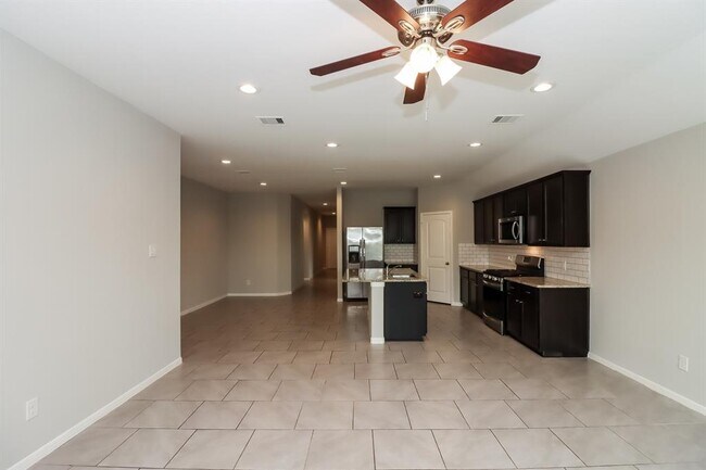 Building Photo - 3003 Veeder Pass Ln