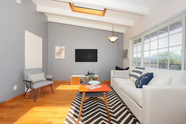 Building Photo - 313 Mildred Ave