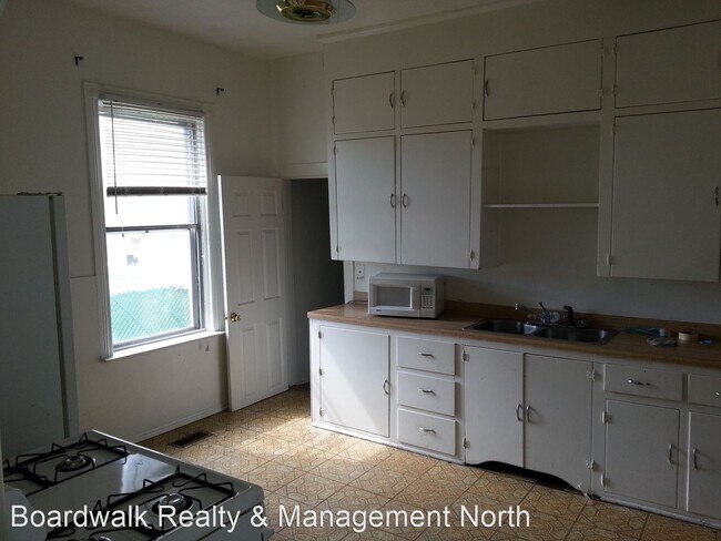 Foto del edificio - 2 br, 1 bath House - 686 30th St