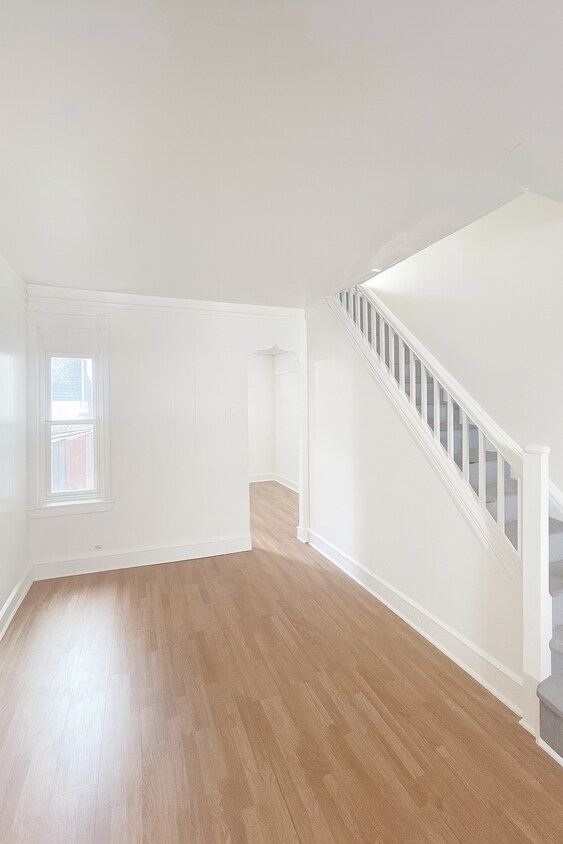 Foto principal - 128 W Wishart St