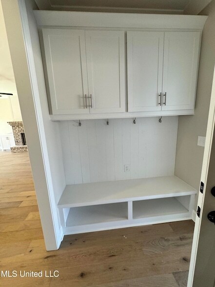 Building Photo - 115 Southern Oak Wy