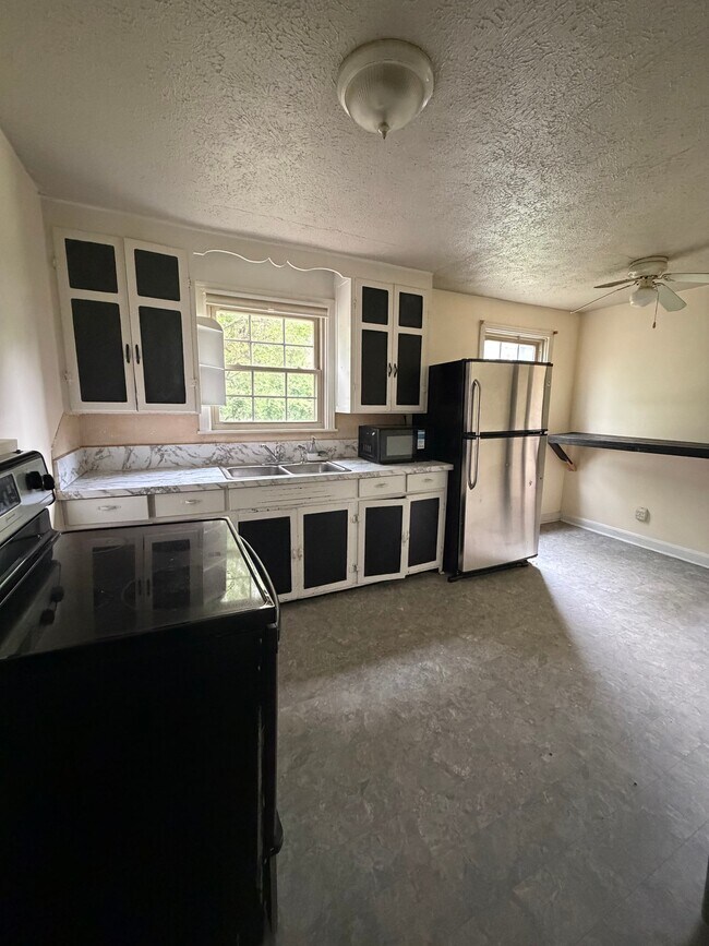 Foto del edificio - 1719 Luton St