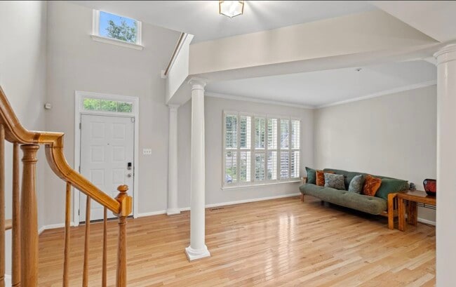 Building Photo - 5714 Silk Tree Dr