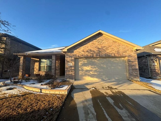 Foto del edificio - 6212 Topsail Dr