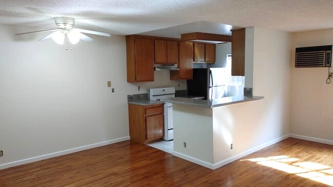 Building Photo - 11825 Courtleigh Dr