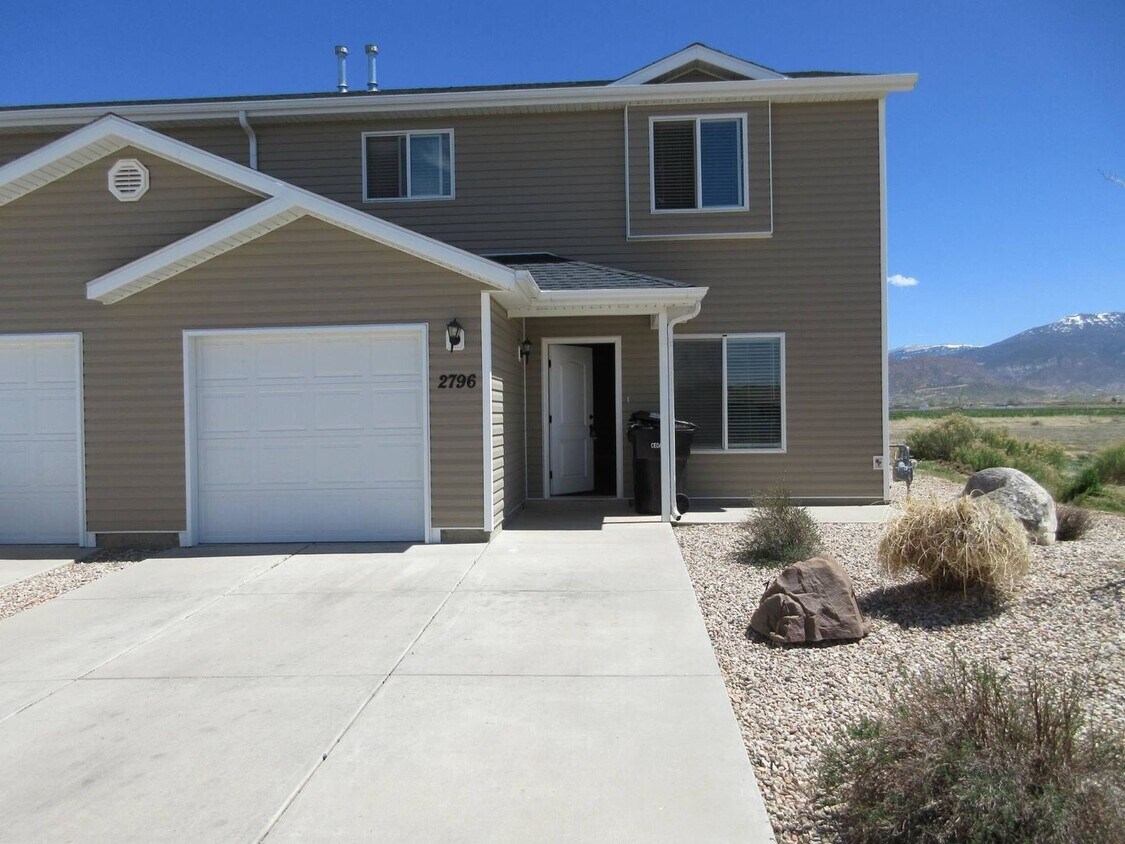 Foto principal - 3 Bedroom, 2.5 Bathroom Twin Home in Gemin...
