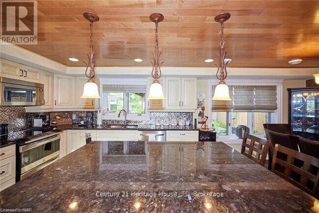 Building Photo - 355 Ridge Rd N