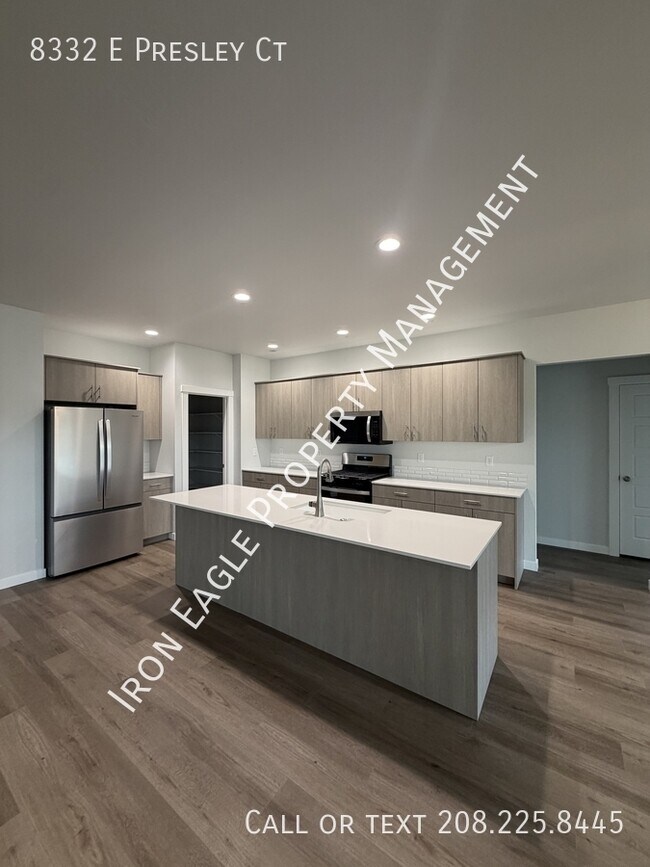 Foto del edificio - 8332 E Presley Ct