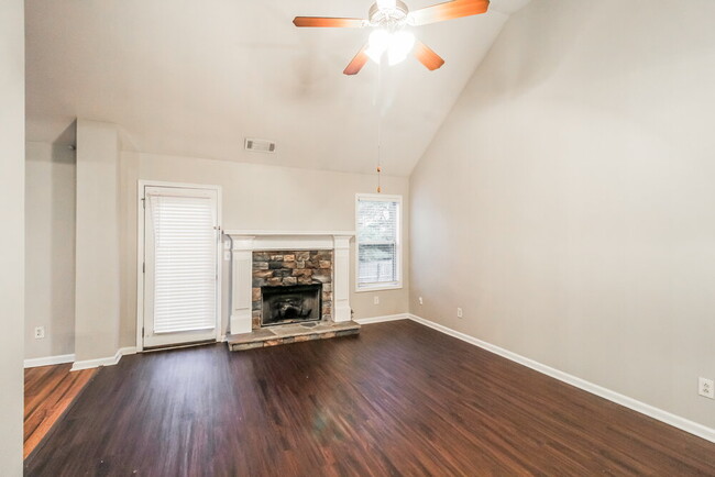 Building Photo - 64 Hamil Ct NW