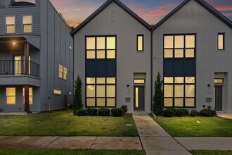 Building Photo - 3134 Wayside Ave