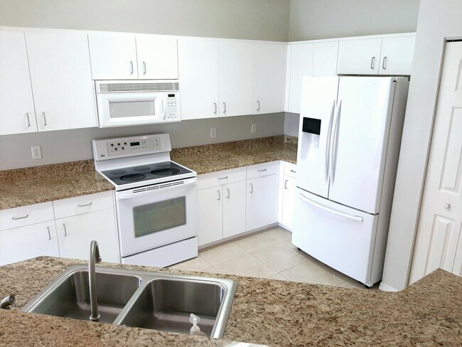 Building Photo - 2513 Ventura Cir