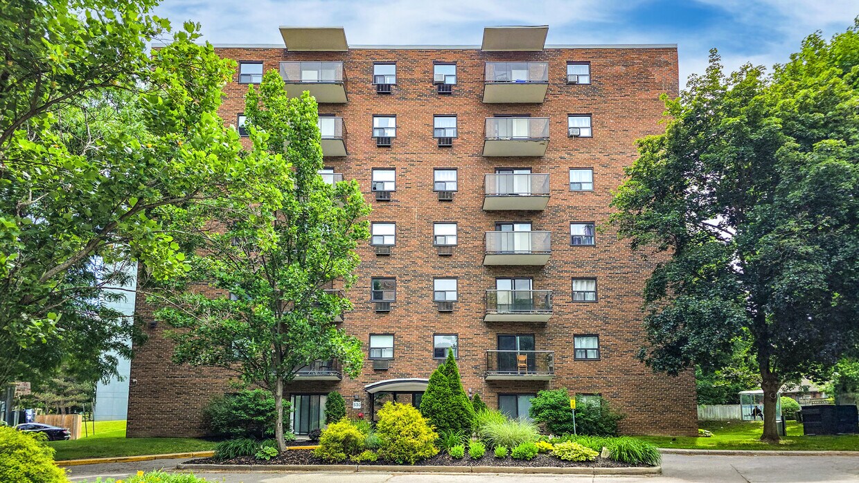 Primary Photo - Beaverbrae Apartments
