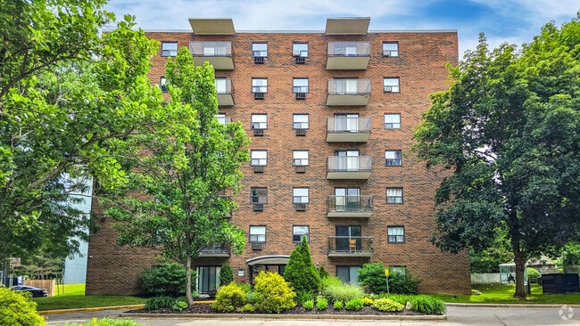 Building Photo - Beaverbrae Apartments