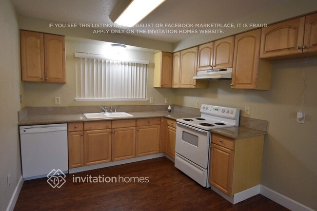 Building Photo - 9926 Burline St