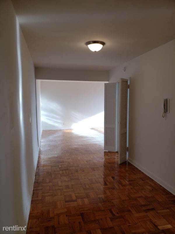 130 Pelham Rd, New Rochelle, NY 10805 Condo for Rent in New Rochelle