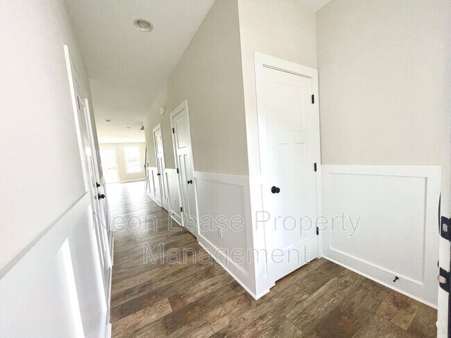 Building Photo - 17750 Wilkens Way