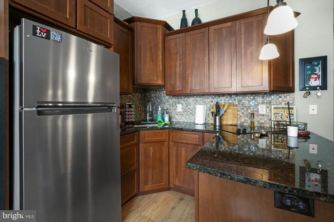 Building Photo - 1324 Locust St