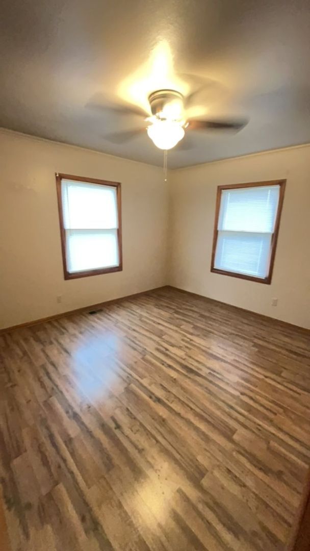 Foto del edificio - 2230 N Meadowbrook Dr