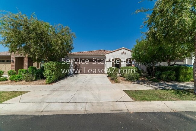 Building Photo - 9828 E Tupelo Ave