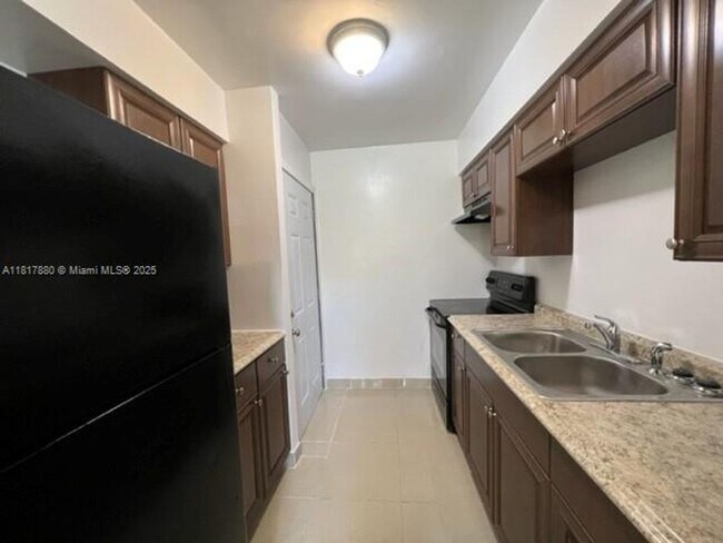 Foto del edificio - 939 Magnolia Dr
