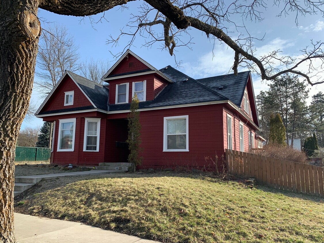 Primary Photo - 804 N 7th St