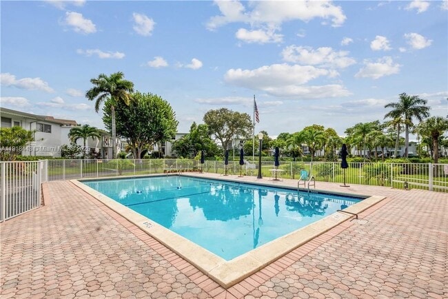 Foto del edificio - 1025 SE 15th St