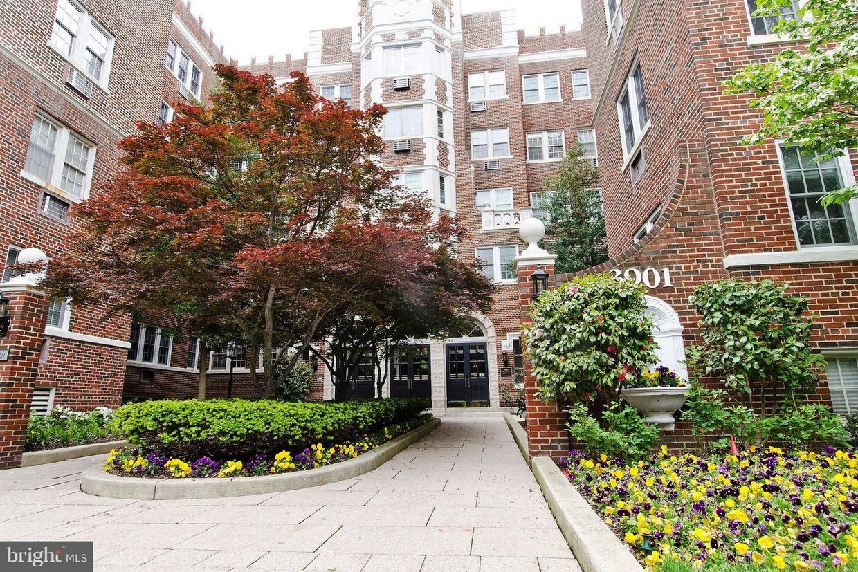 Primary Photo - 3901 Connecticut Ave NW