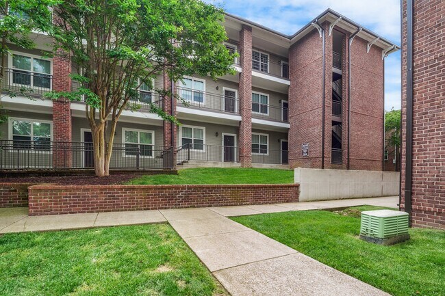 Foto del edificio - 2310 Elliott Ave