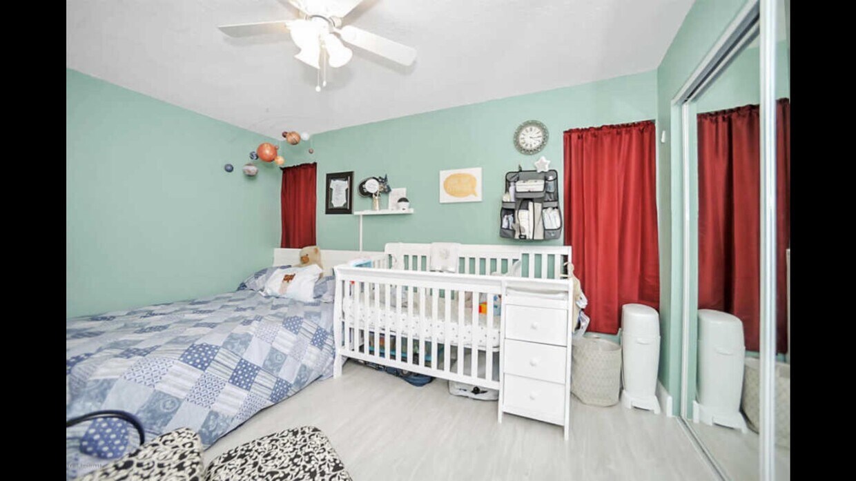 Foto principal - 3687 Driftwood Dr