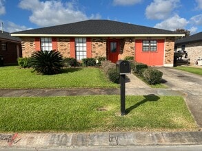 Building Photo - 7170 Wayside Dr
