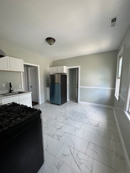 Building Photo - 63 Lombard St