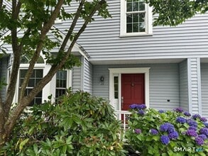 Building Photo - 378 Meridian St Ext