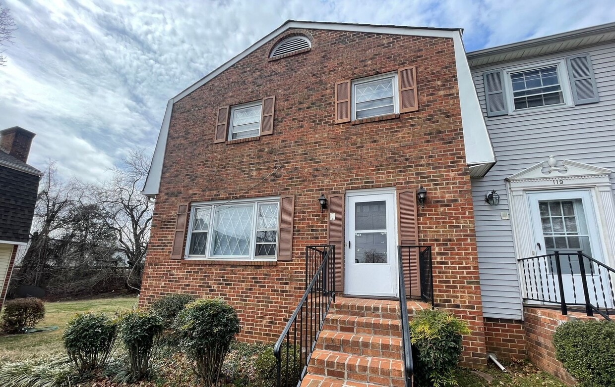 117 Holmes Cir, Lynchburg, VA 24501 Townhome Rentals in Lynchburg VA