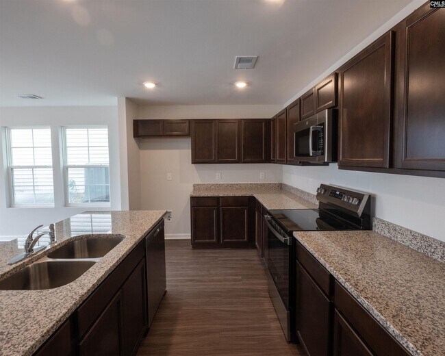 Foto del edificio - 3025 Hallsdale Dr