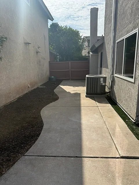 Building Photo - 10765 Esmeraldas Dr