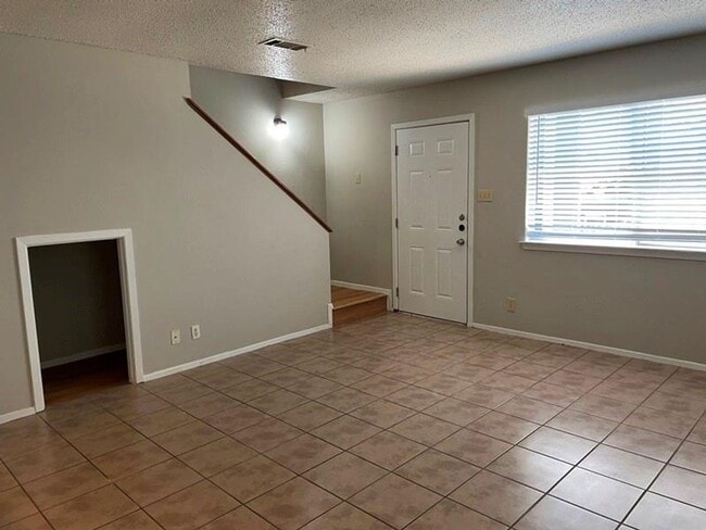 Building Photo - 3306 Dunliegh Dr