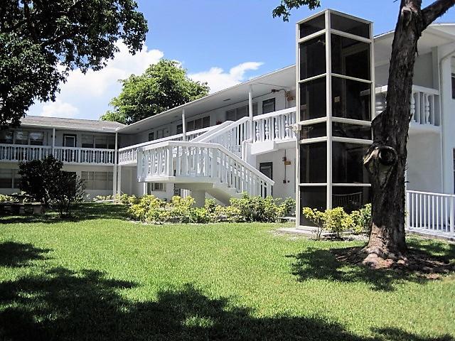 Foto del edificio - 233 Farnham J